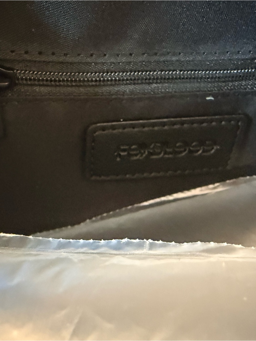 Foxblood Shadow Hunter Handbag Satchel/Crossbody (NWT) - Picture 5 of 7